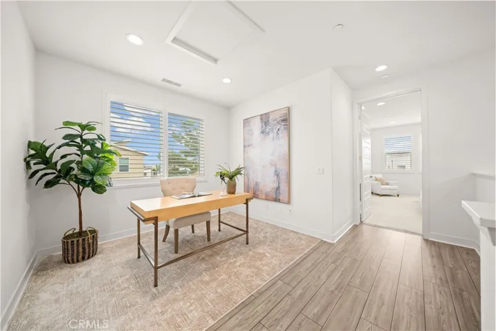 333 Baluster, Irvine, California 92618