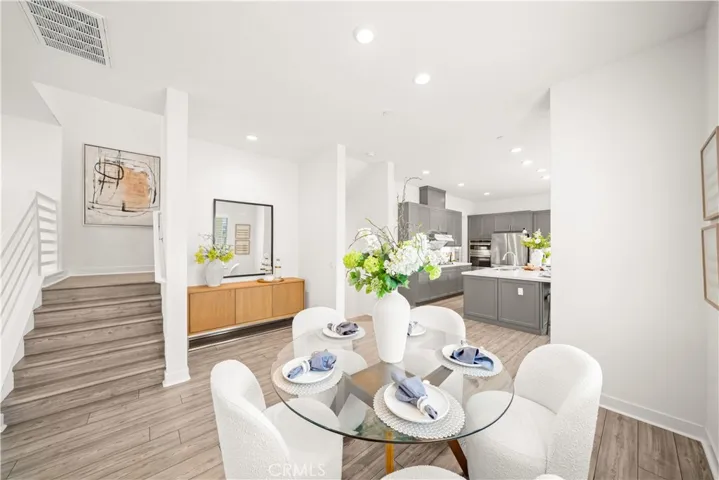 333 Baluster, Irvine, California 92618