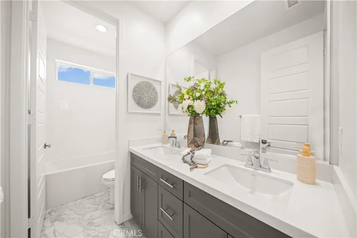 333 Baluster, Irvine, California 92618