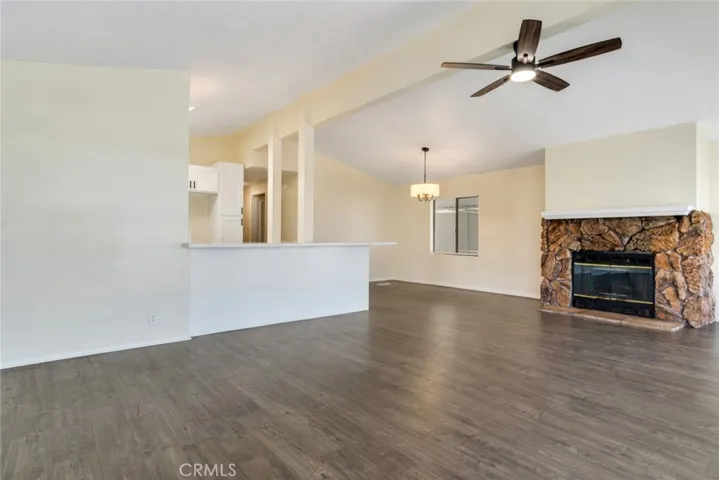 950 California 100, Calimesa, California 92320