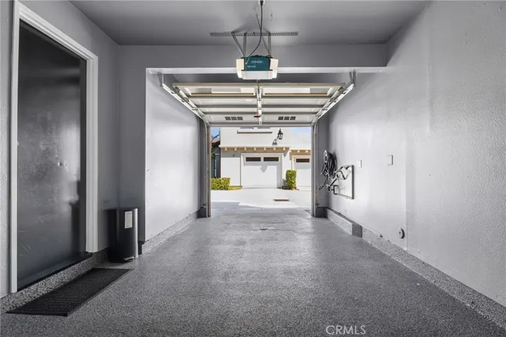 28142 Ashbrook, Valencia, California 91354