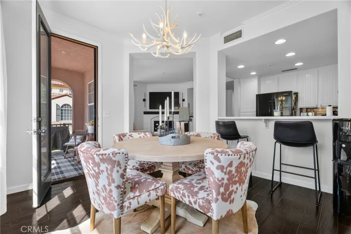 28142 Ashbrook, Valencia, California 91354