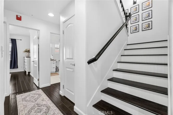 28142 Ashbrook, Valencia, California 91354