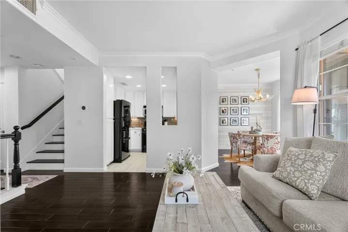 28142 Ashbrook, Valencia, California 91354