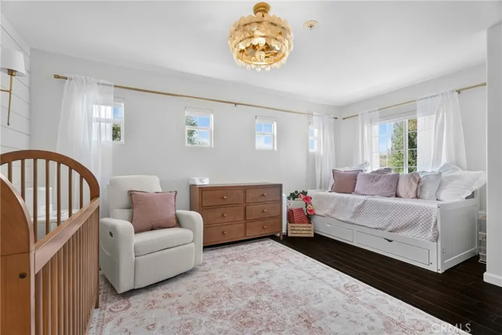28142 Ashbrook, Valencia, California 91354