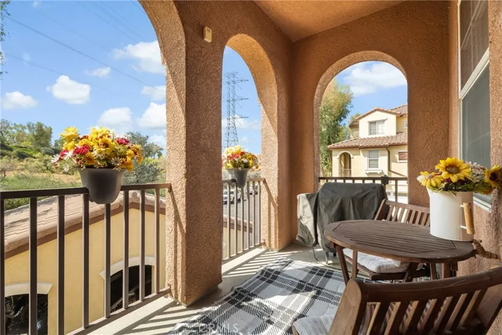 28142 Ashbrook, Valencia, California 91354