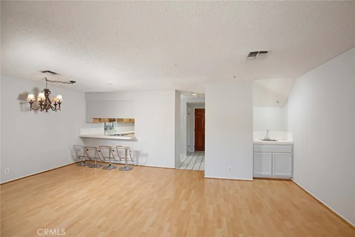 1421 5th 10, Glendale, California 91201