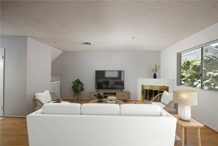1421 5th 10, Glendale, California 91201
