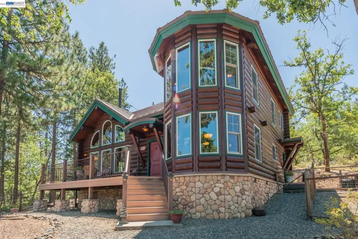600 Top Of The Grade, Douglas City, California 96024-0000