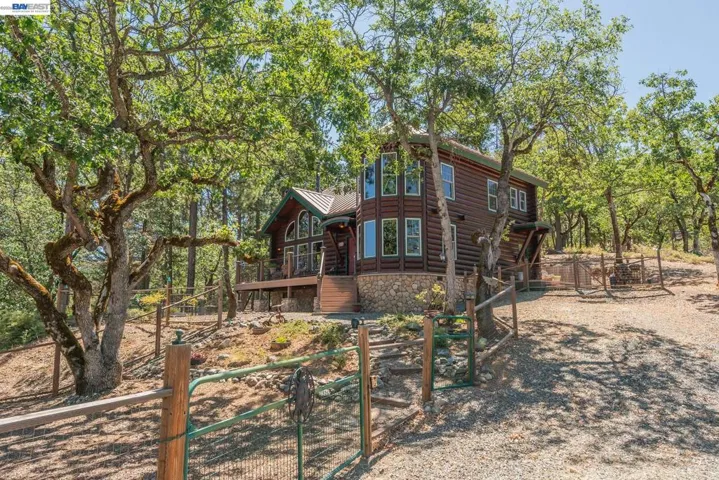 600 Top Of The Grade, Douglas City, California 96024-0000