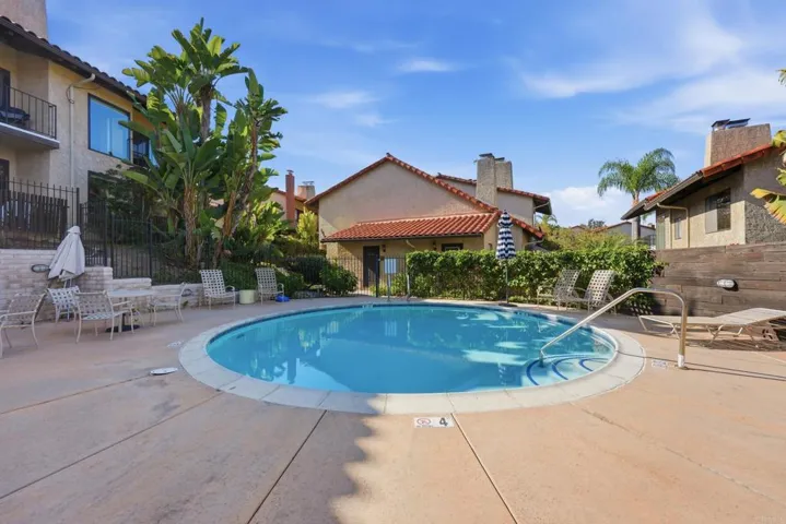 1907 Estrella De Mar Court A, Carlsbad, California 92009
