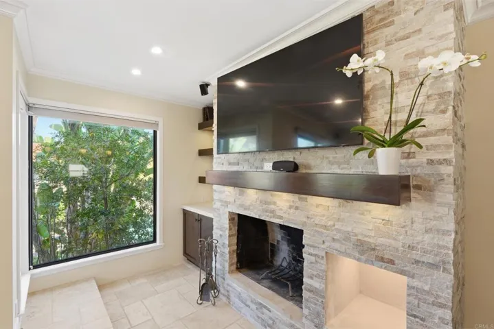 1907 Estrella De Mar Court A, Carlsbad, California 92009