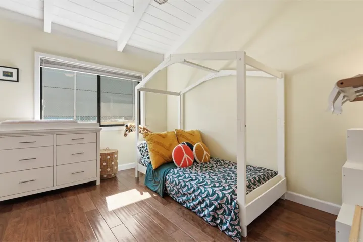 1907 Estrella De Mar Court A, Carlsbad, California 92009