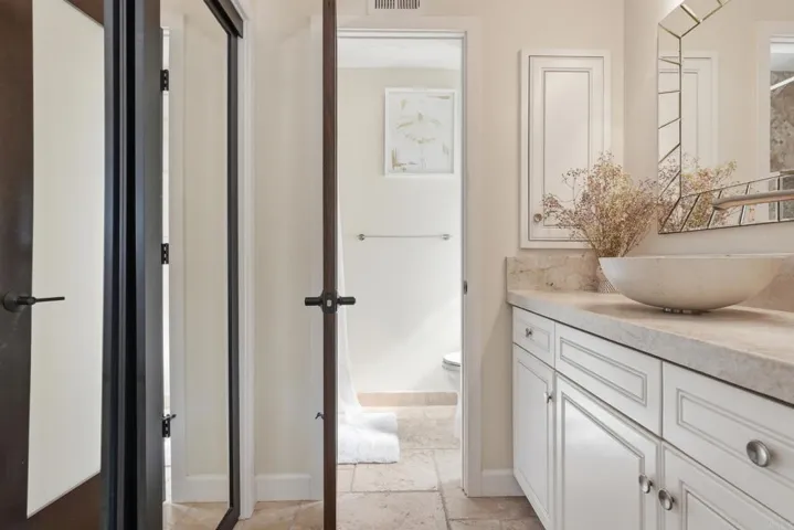 1907 Estrella De Mar Court A, Carlsbad, California 92009