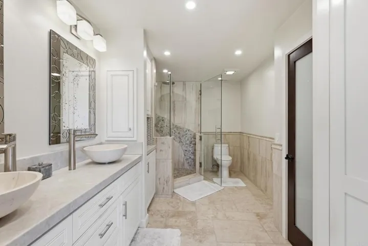 1907 Estrella De Mar Court A, Carlsbad, California 92009