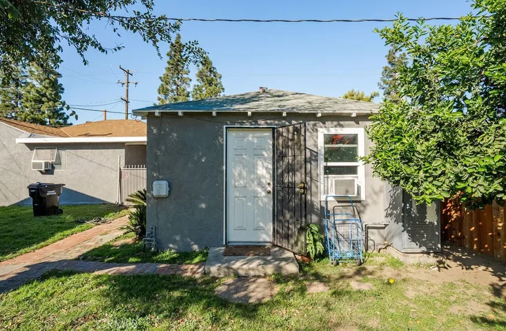 7032 Somerset, Paramount, California 90723