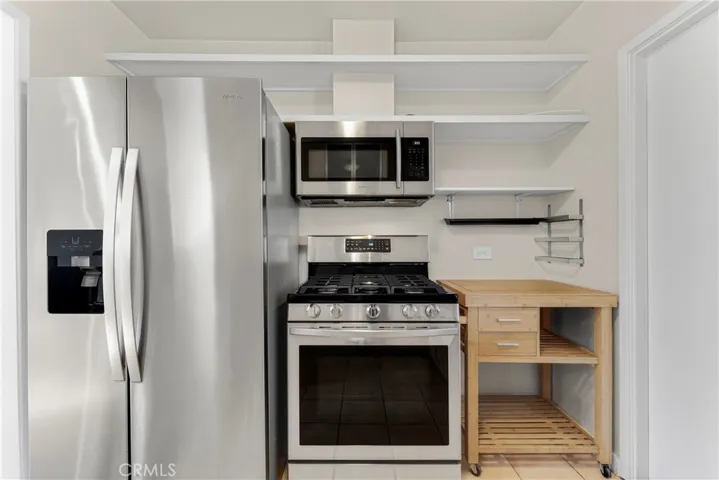 17455 Bullock Street, Encino, California 91316