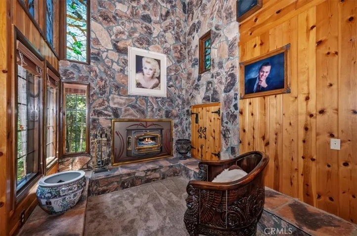 31221 Old City Creek, Running Springs, California 92382