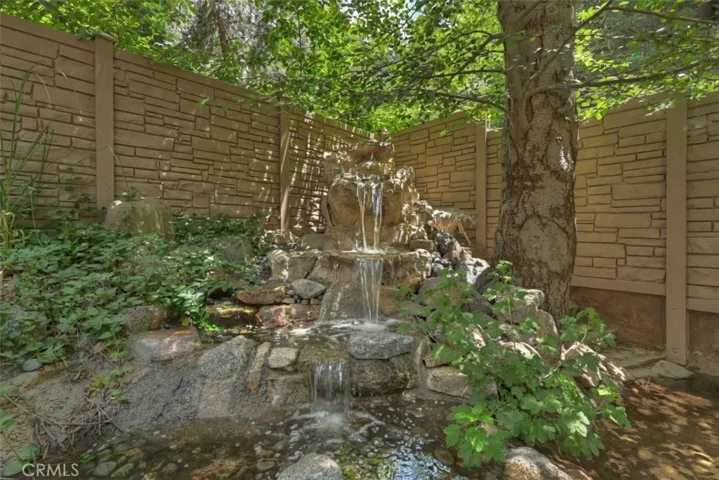 31221 Old City Creek, Running Springs, California 92382