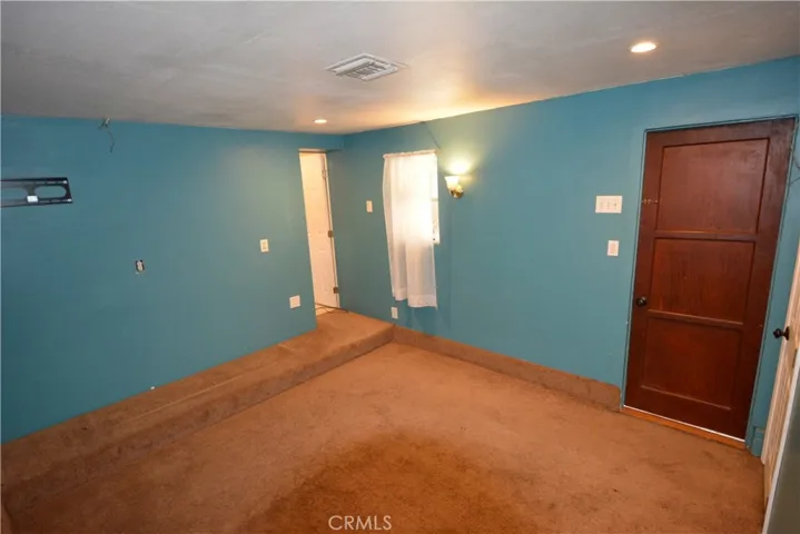 This versatile 2nd bedroom can also be an office, second bedroom or living room.
