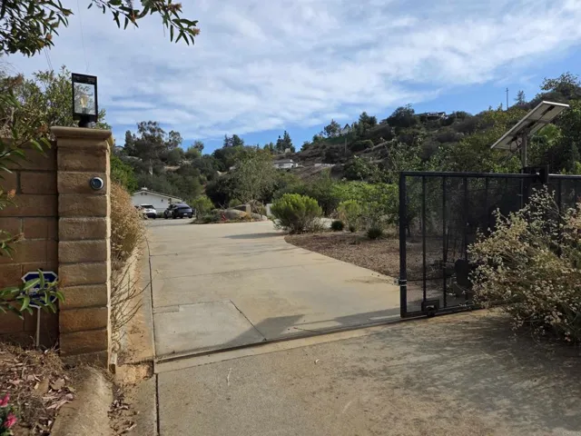 1165 Midway Dr, Alpine, California 91901