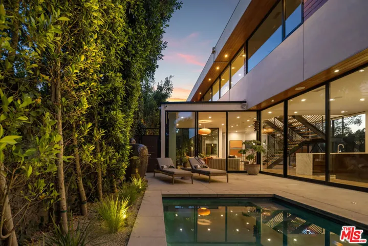 2106 Glyndon Avenue, Venice, California 90291