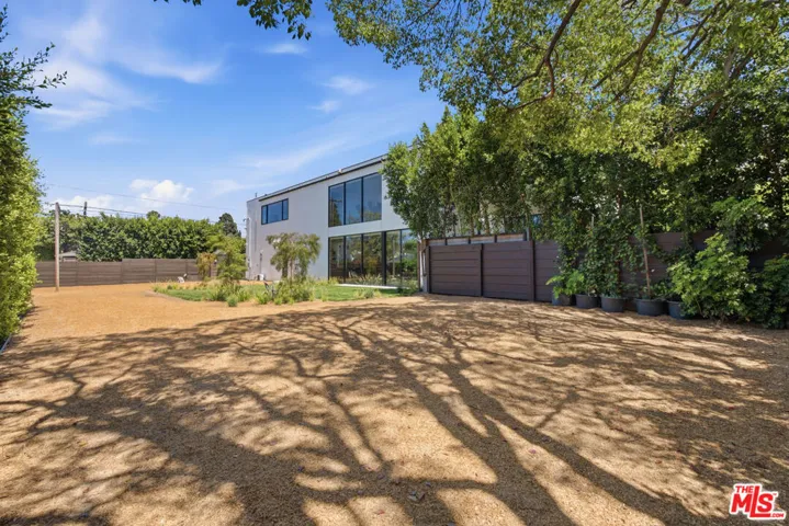 2106 Glyndon Avenue, Venice, California 90291