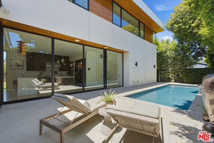 2106 Glyndon Avenue, Venice, California 90291