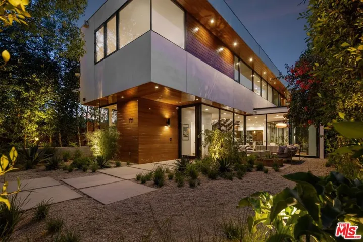 2106 Glyndon Avenue, Venice, California 90291