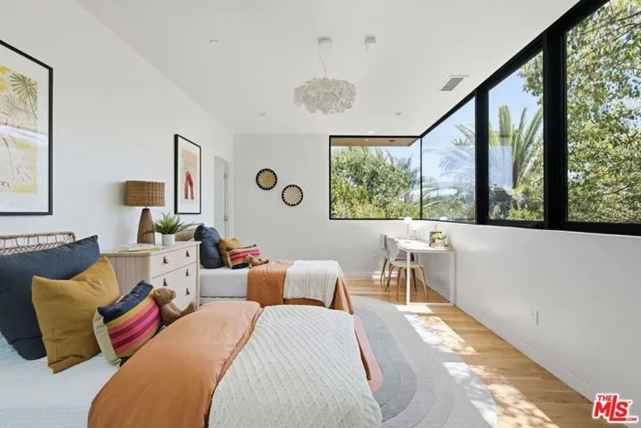 2106 Glyndon Avenue, Venice, California 90291