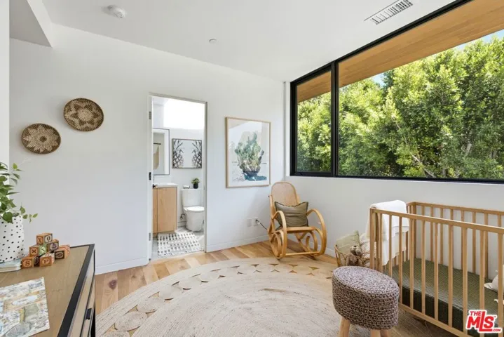 2106 Glyndon Avenue, Venice, California 90291