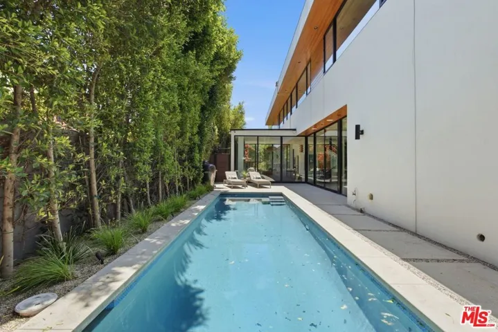2106 Glyndon Avenue, Venice, California 90291
