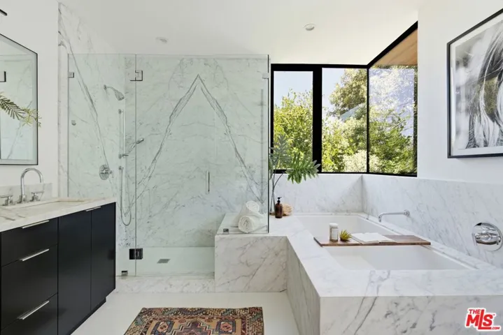 2106 Glyndon Avenue, Venice, California 90291
