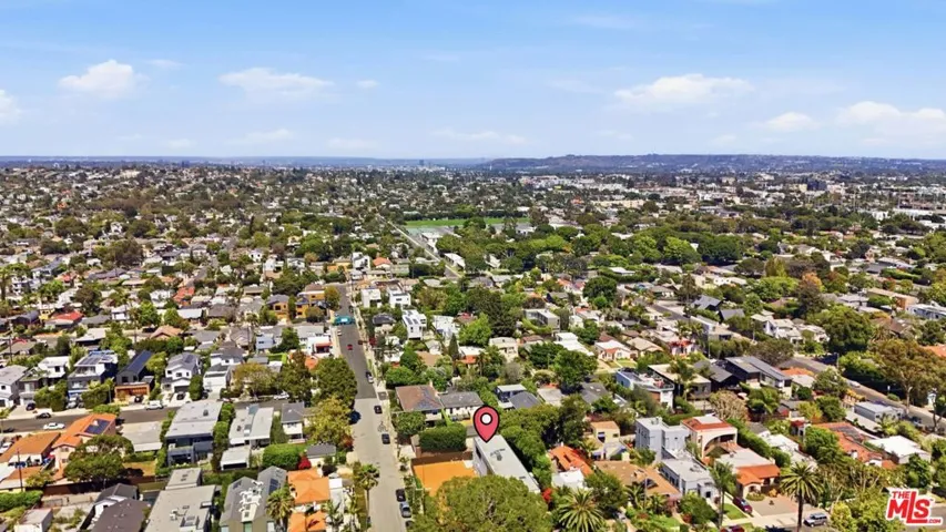 2106 Glyndon Avenue, Venice, California 90291