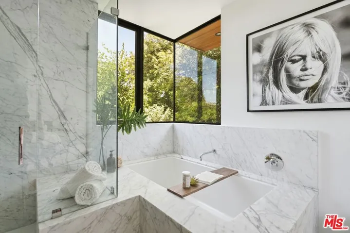 2106 Glyndon Avenue, Venice, California 90291