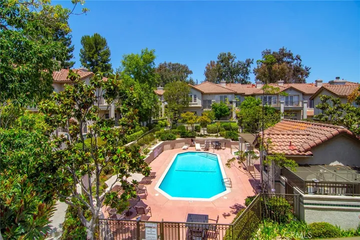 618 Warwick Avenue, Thousand Oaks, California 91360