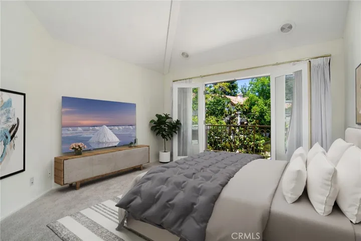 618 Warwick Avenue, Thousand Oaks, California 91360
