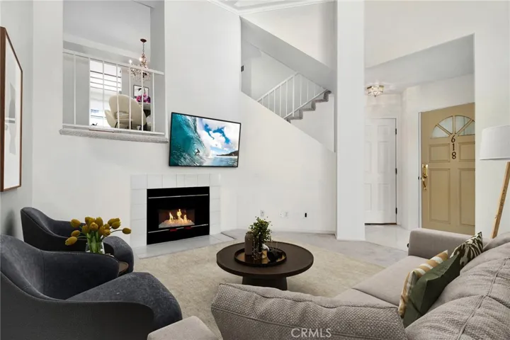 618 Warwick Avenue, Thousand Oaks, California 91360