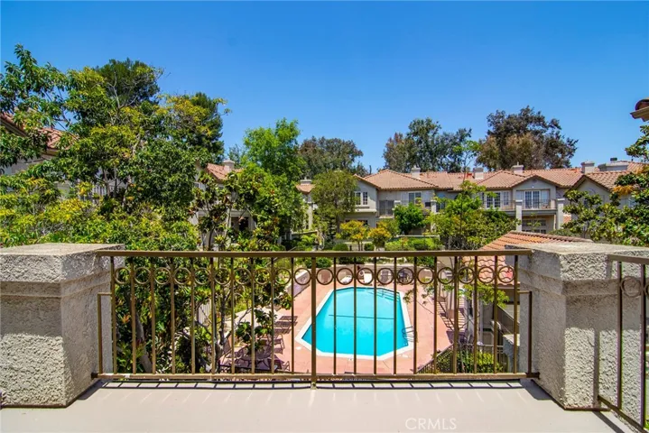 618 Warwick Avenue, Thousand Oaks, California 91360