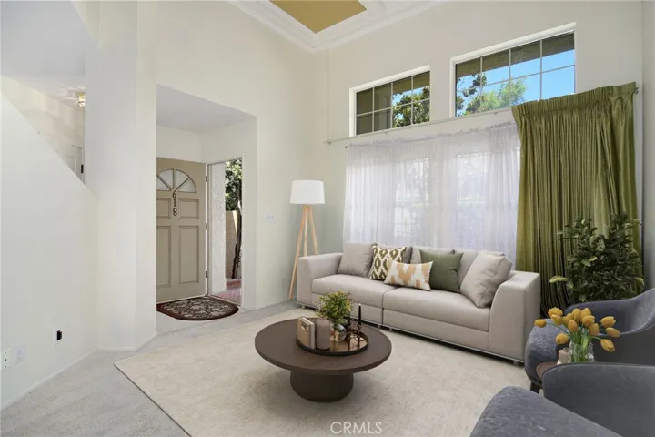 618 Warwick Avenue, Thousand Oaks, California 91360
