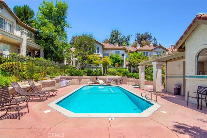 618 Warwick Avenue, Thousand Oaks, California 91360