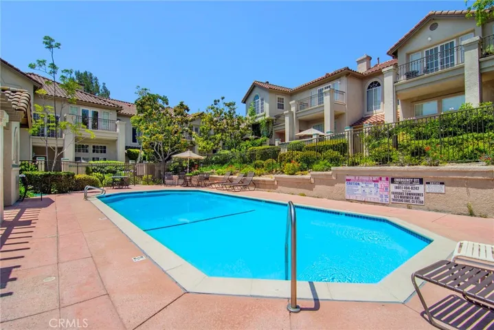 618 Warwick Avenue, Thousand Oaks, California 91360