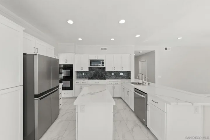 1068 Pacific Hill St, Chula Vista, California 91911