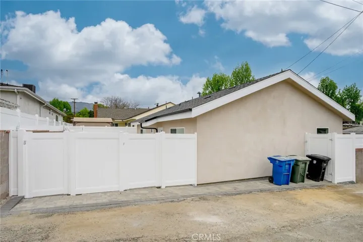 2657 N Brighton Street, Burbank, California 91504