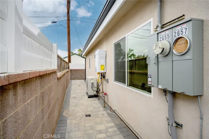 2657 N Brighton Street, Burbank, California 91504