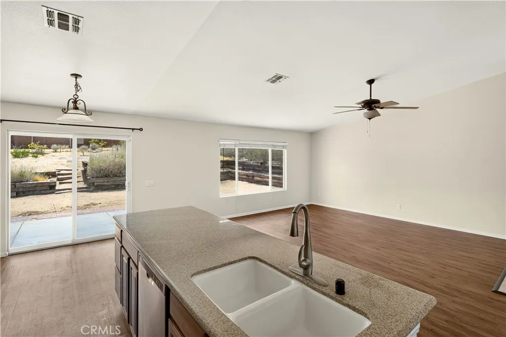61053 Sandalwood, Joshua Tree, California 92252 — photo 5