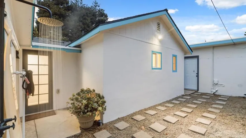 1510 Thompson Avenue, Santa Cruz, California 95062