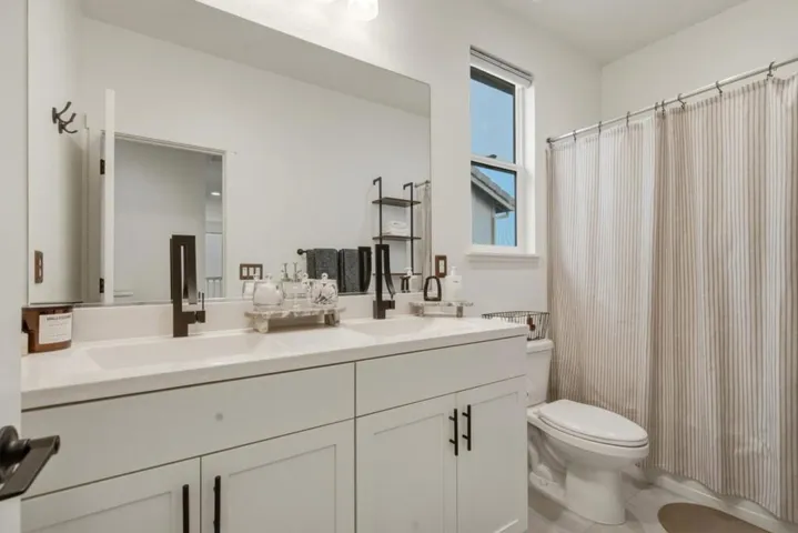 1421 Westside Road, Hollister, California 95023