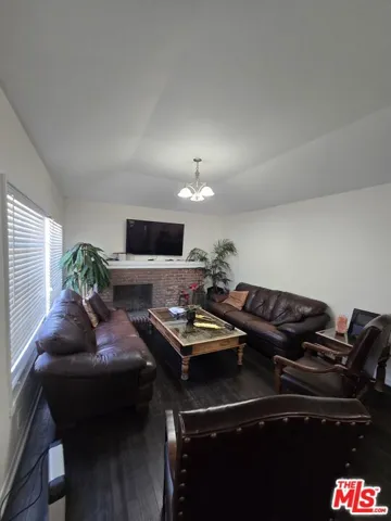 14151 Chandler Boulevard, Los Angeles, California 91401