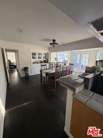 14151 Chandler Boulevard, Los Angeles, California 91401
